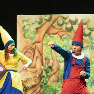 ŠKRATEK PRIJATELJČEK IN PRAZNIČNO PRESENEČENJE 20.12.2025 abonma Lunica in abonma Zvezdica in za izven